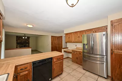 14325 W Lincoln Ave, New Berlin, WI 53151 - Photo 11