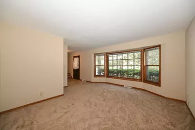 14325 W Lincoln Ave, New Berlin, WI 53151 - Photo 7