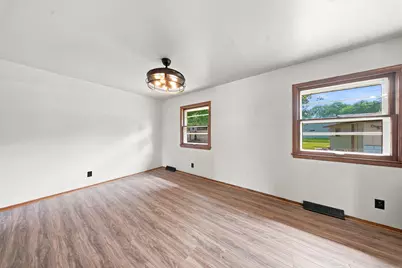 5782 S New York Ave, Cudahy, WI 53110 - Photo 15