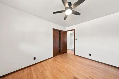 5782 S New York Ave, Cudahy, WI 53110 - Photo 17