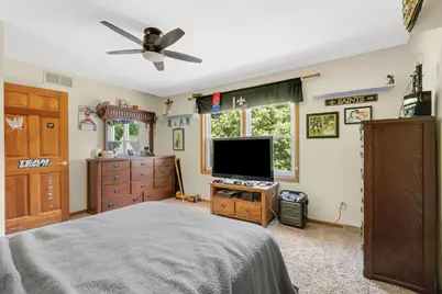 149  Hickory Dr, Delafield, WI 53018 - Photo 21