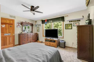 149 Hickory Dr, Delafield, WI 53018 - Photo 21