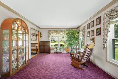 149  Hickory Dr, Delafield, WI 53018 - Photo 5