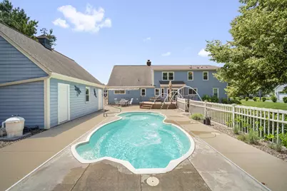 149  Hickory Dr, Delafield, WI 53018 - Photo 39