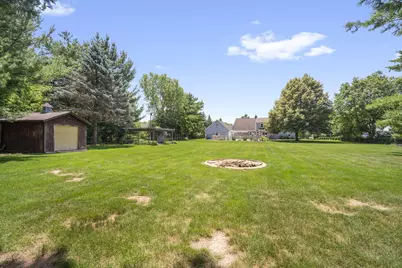 149  Hickory Dr, Delafield, WI 53018 - Photo 41