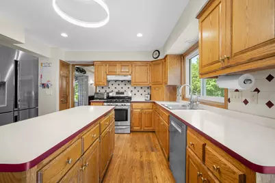 149  Hickory Dr, Delafield, WI 53018 - Photo 11