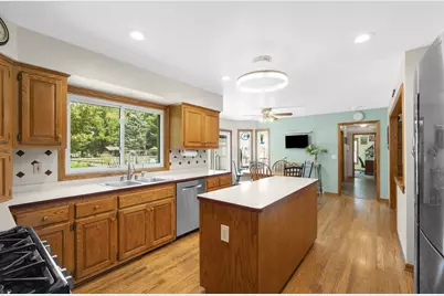 149  Hickory Dr, Delafield, WI 53018 - Photo 13