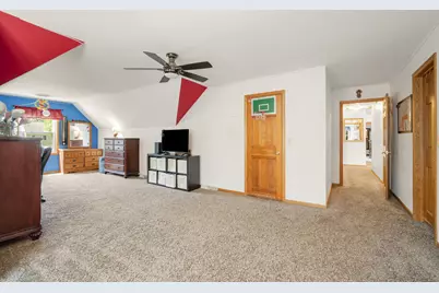 149  Hickory Dr, Delafield, WI 53018 - Photo 25