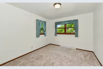 1075 S Silverbrook Dr, West Bend, WI 53095 - Photo 21