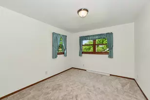 1075 S Silverbrook Dr, West Bend, WI 53095 - Photo 21