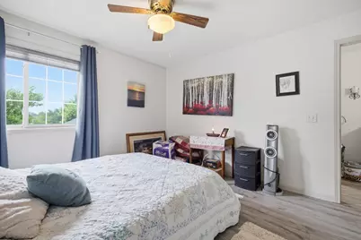 183  Pine Ridge Ct, Mishicot, WI 54228 - Photo 5