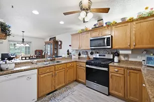 183 Pine Ridge Ct, Mishicot, WI 54228 - Photo 3