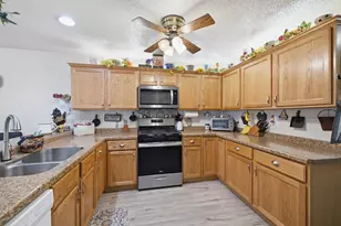 183 Pine Ridge Ct, Mishicot, WI 54228 - Photo 19