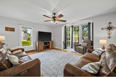 319 E Lake St #319 1/2, Lake Mills, WI 53551 - Photo 11