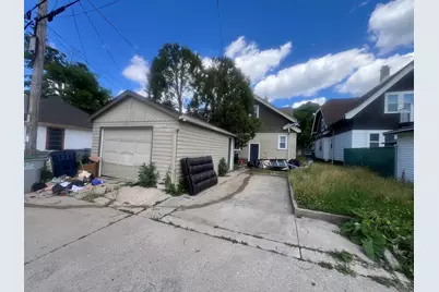2469 N 46th St, Milwaukee, WI 53210 - Photo 23