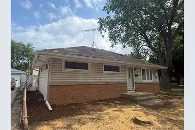 6204 W Thurston Ave, Milwaukee, WI 53218 - Photo 3