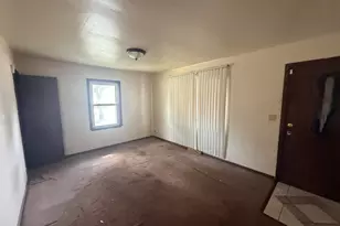 6204 W Thurston Ave, Milwaukee, WI 53218 - Photo 7