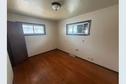 6204 W Thurston Ave, Milwaukee, WI 53218 - Photo 9