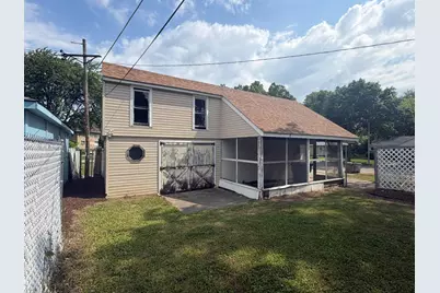 6204 W Thurston Ave, Milwaukee, WI 53218 - Photo 5