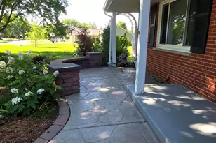 W174N7505 Joanne Dr, Menomonee Falls, WI 53051 - Photo 3