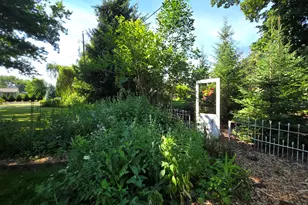 W174N7505 Joanne Dr, Menomonee Falls, WI 53051 - Photo 17