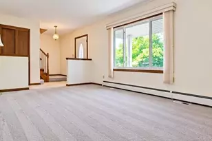 W174N7507 Joanne Dr, Menomonee Falls, WI 53051 - Photo 11