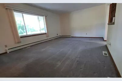 W174N7505  Joanne Dr, Menomonee Falls, WI 53051 - Photo 11