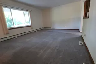 W174N7505 Joanne Dr, Menomonee Falls, WI 53051 - Photo 11