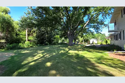 W174N7507  Joanne Dr, Menomonee Falls, WI 53051 - Photo 23
