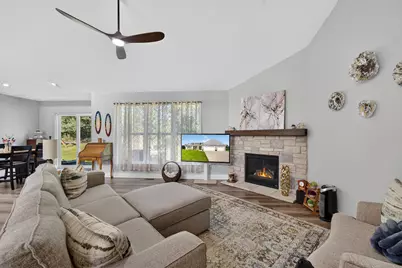 801  Brockway Dr, Mukwonago, WI 53149 - Photo 5