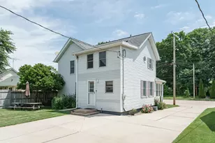 617 N Main St, Mayville, WI 53050 - Photo 5