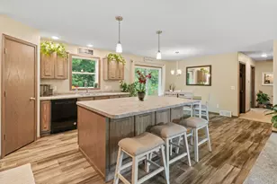 1284 E Bluff Rd, Whitewater, WI 53190 - Photo 9