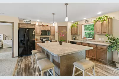1284 E Bluff Rd, Whitewater, WI 53190 - Photo 5
