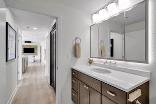 106 W Seeboth St, Milwaukee, WI 53204 - Photo 35