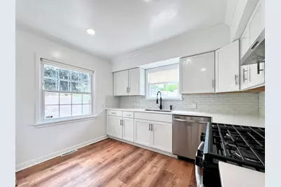 2423 S 60th St, West Allis, WI 53219 - Photo 3
