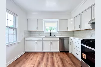2423 S 60th St, West Allis, WI 53219 - Photo 5