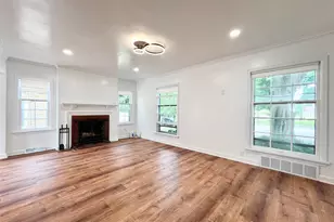 2423 S 60th St, West Allis, WI 53219 - Photo 11