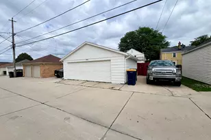 2423 S 60th St, West Allis, WI 53219 - Photo 37