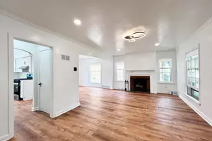 2423 S 60th St, West Allis, WI 53219 - Photo 7