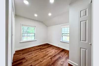 2423 S 60th St, West Allis, WI 53219 - Photo 21