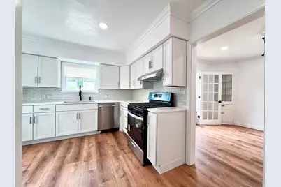 2423 S 60th St, West Allis, WI 53219 - Photo 5