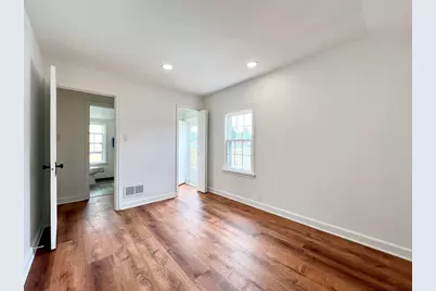 2423 S 60th St, West Allis, WI 53219 - Photo 23