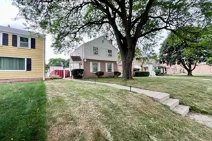 2423 S 60th St, West Allis, WI 53219 - Photo 41