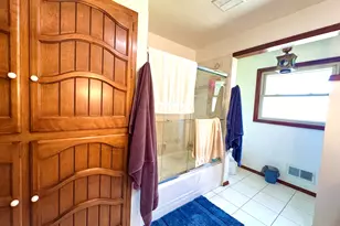 4215 Pennington Ln, Racine, WI 53403 - Photo 9