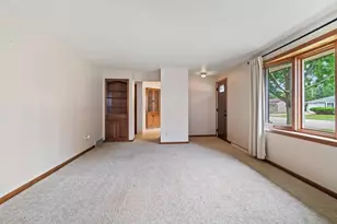 1523 Pilgrim St, Green Bay, WI 53546 - Photo 5