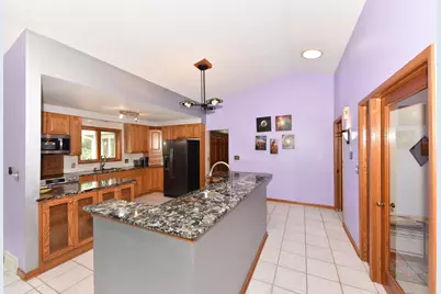 N71W27107  Meadow Wood Ln, Lisbon, WI 53089 - Photo 5
