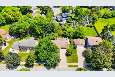 750  Crestwood Dr, Waukesha, WI 53188 - Photo 31