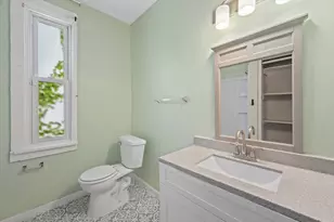 2348 S 16th St, Milwaukee, WI 53215 - Photo 15