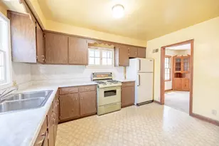 3420 S 17th St, Milwaukee, WI 53215 - Photo 7