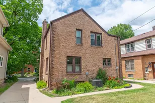 2640 N 72nd St, Wauwatosa, WI 53213 - Photo 25